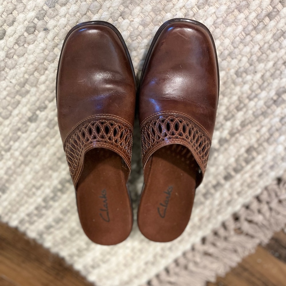 Clark leather slip on Mule